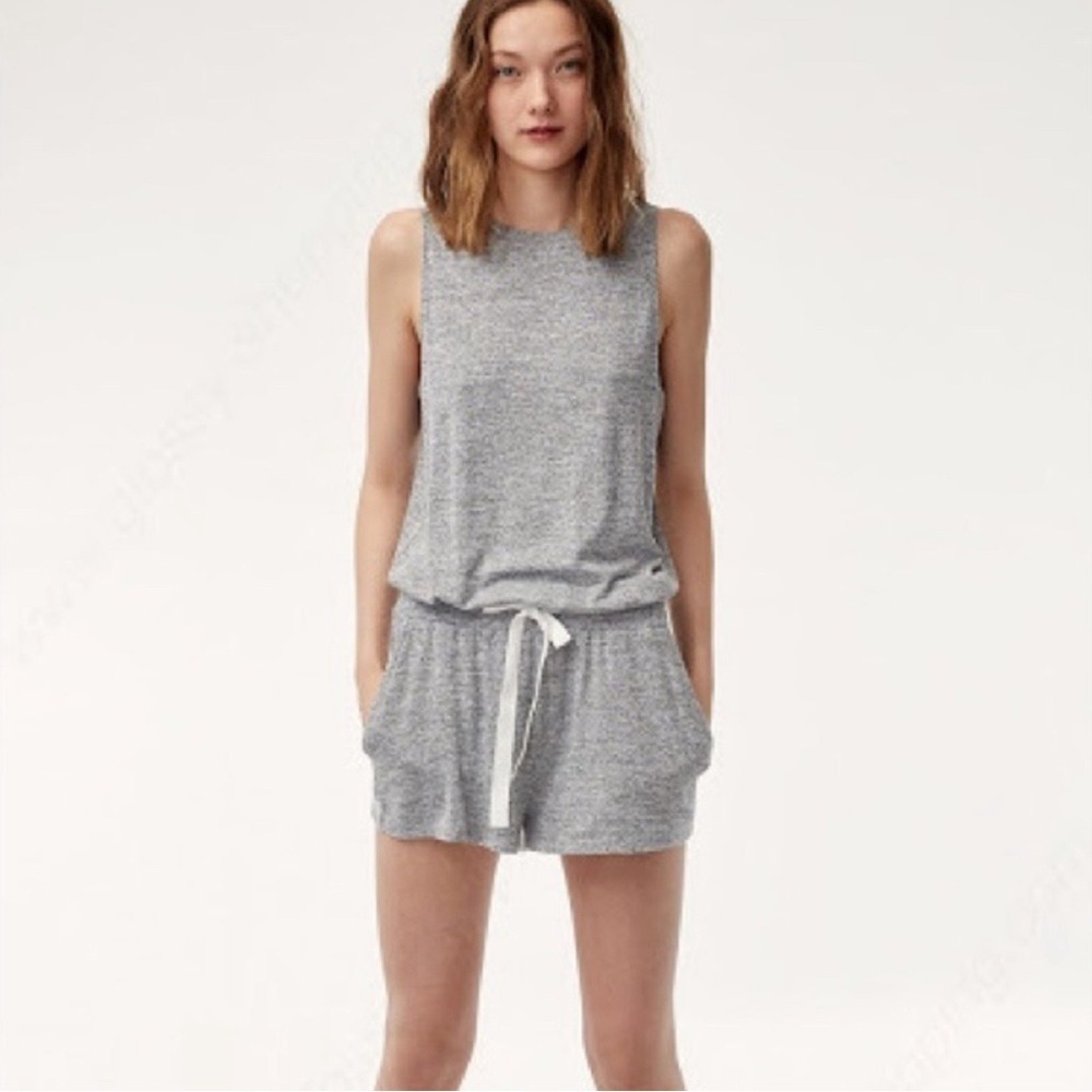 Wilfred Free Aritzia Heather Grey Knit Sleeveless Romper Pockets S RPS7-8467-24